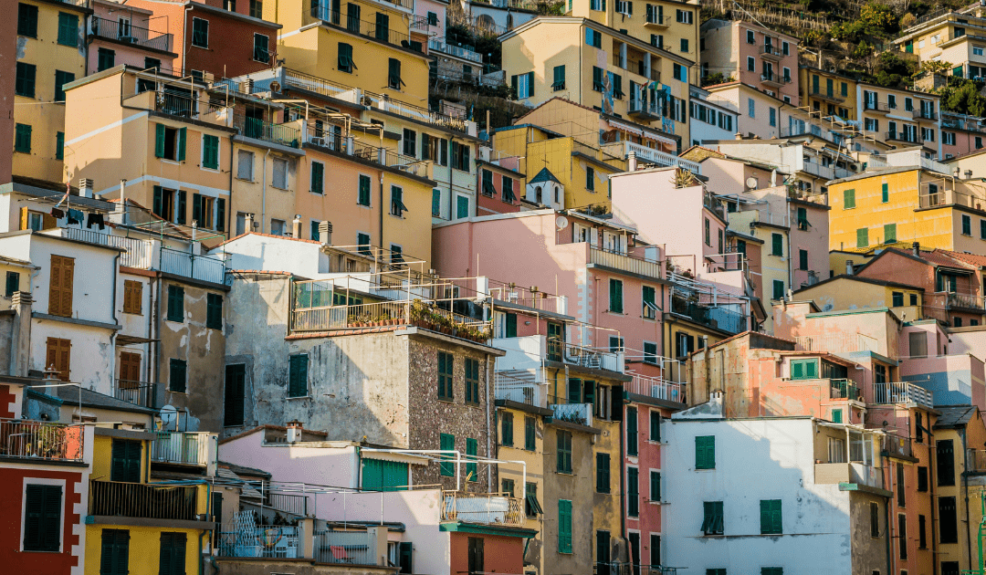 Colorful Buildings in Cinque Terre | The Italian On Tour